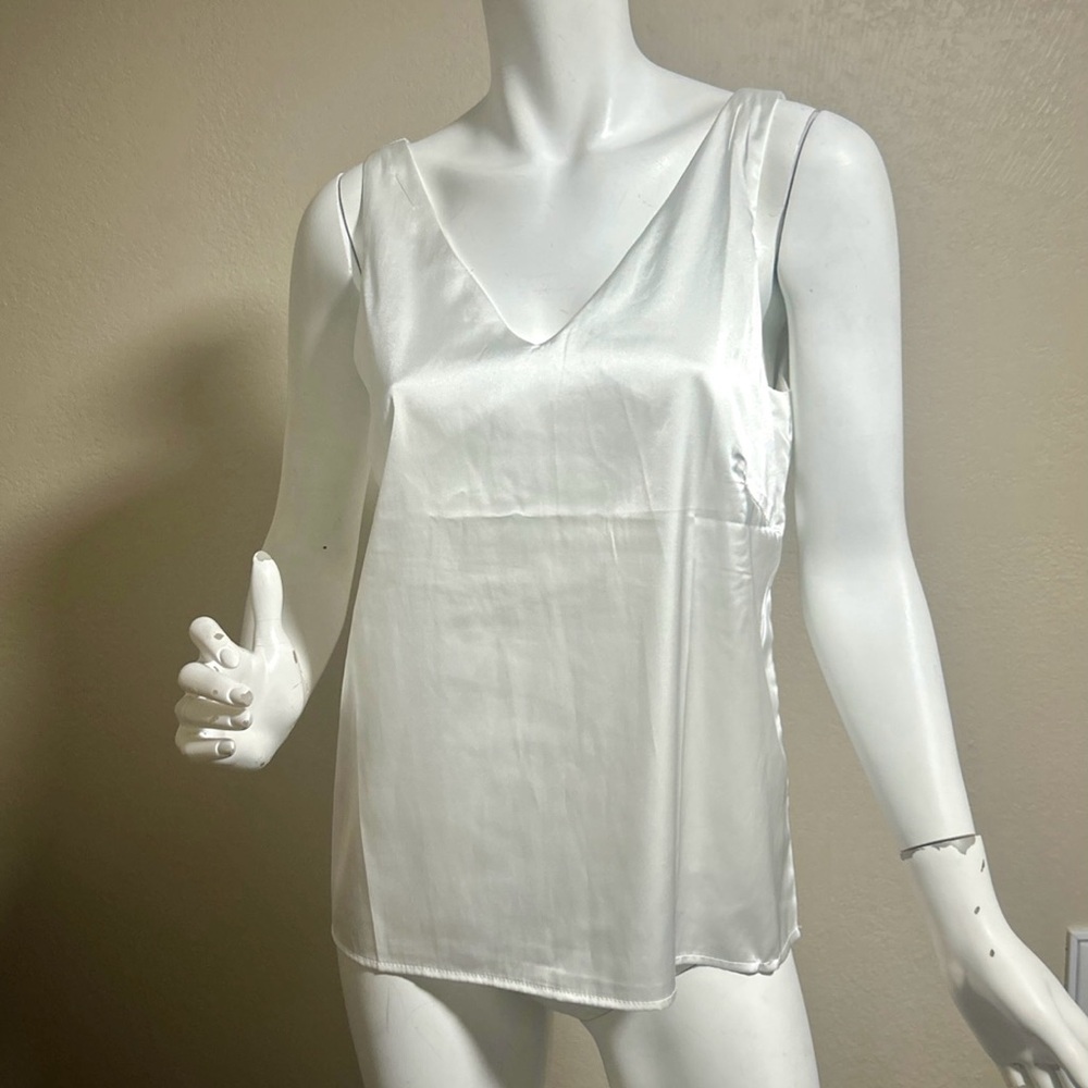 Maysoar Women’s White V-Neck Sleeveless Blouse Size S Silky Look